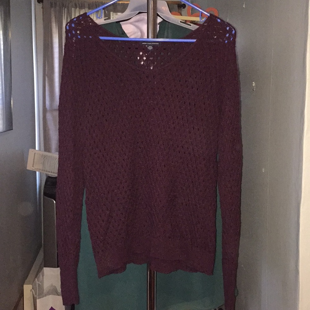 Maroon sweater